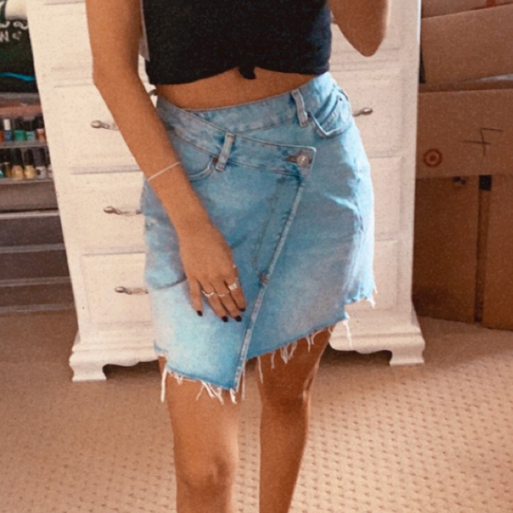 BDG urban outfitters XS mini jean denim skirt cros